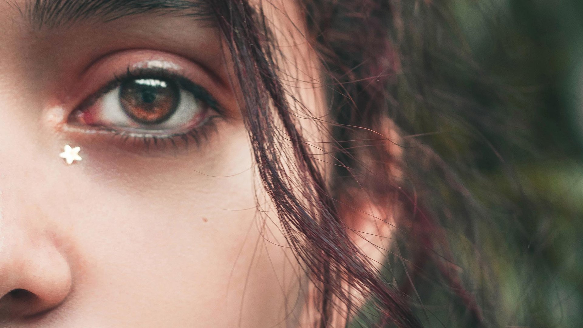 Corrector De Ojeras